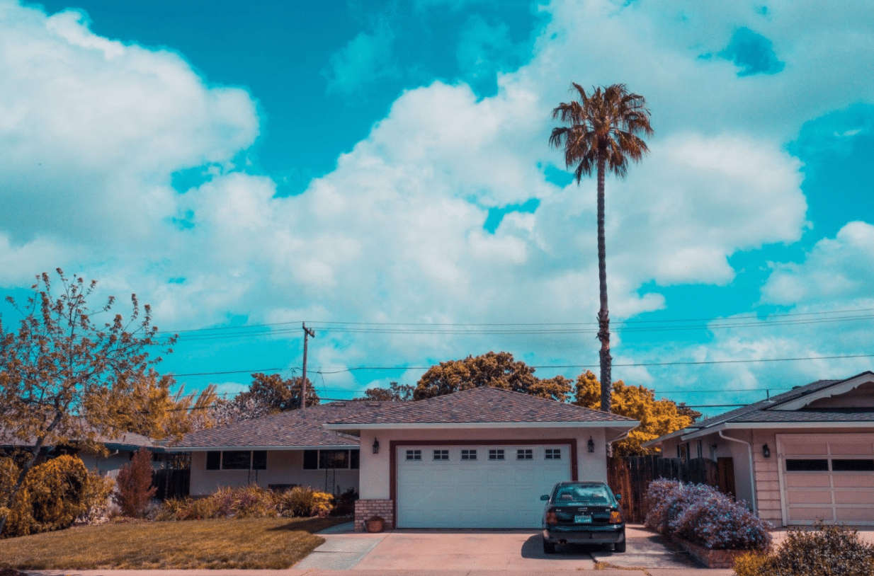 Can-you-live-in-a-house-during-probate